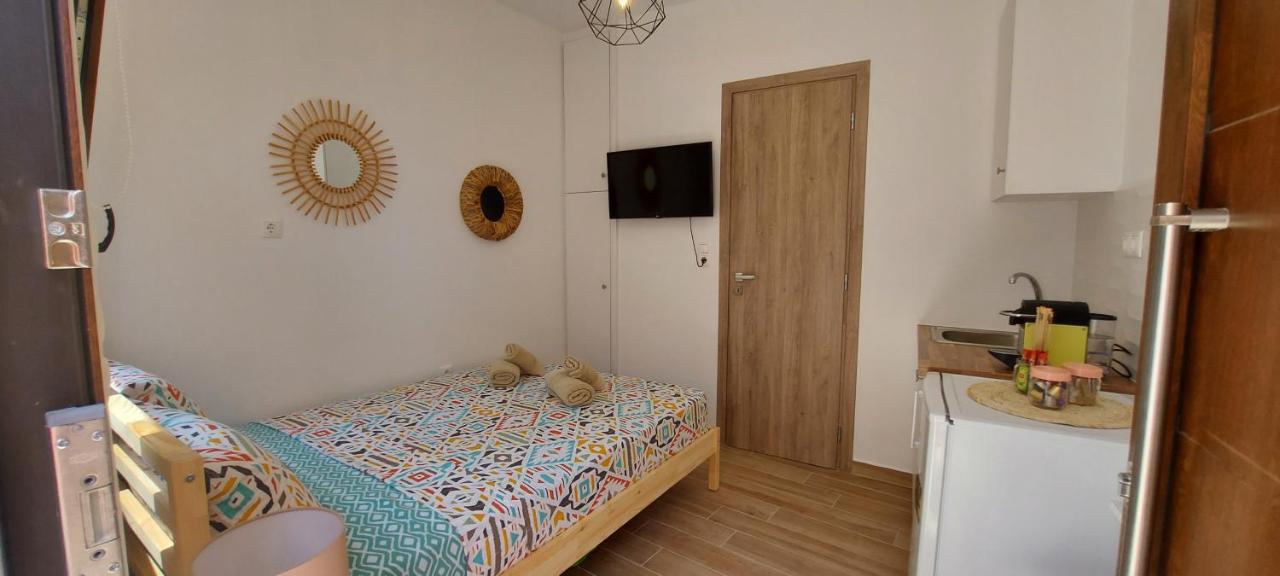 Birdhouse Room Ermoupoli Exterior foto